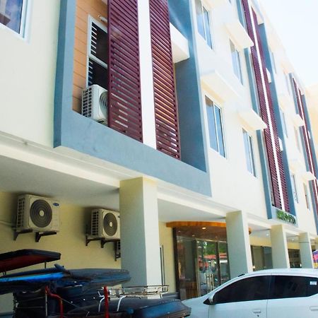 Elti Suites By Bluebookers Angeles Exterior photo