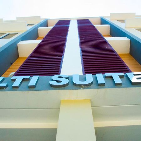 Elti Suites By Bluebookers Angeles Exterior photo
