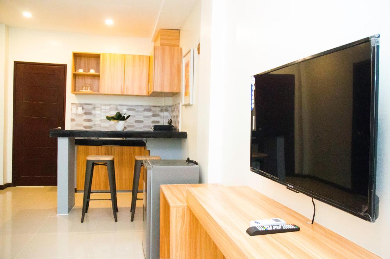 Elti Suites By Bluebookers Angeles Exterior photo