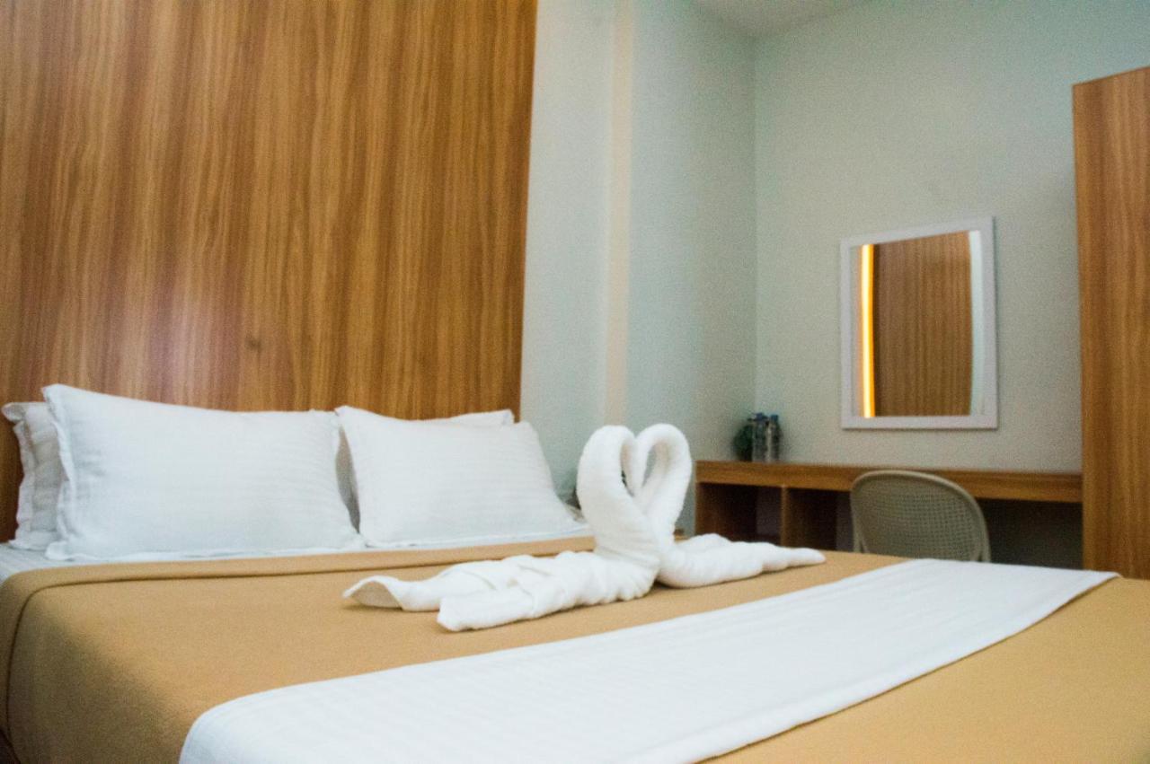Elti Suites By Bluebookers Angeles Exterior photo